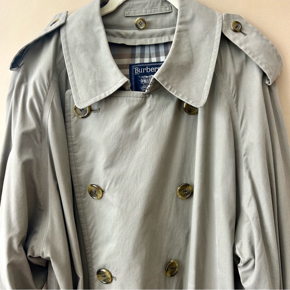 Burberrys Long Gabardine Trench Coat Wool Lining Vintage 90s Size 40R - Picture 4 of 16
